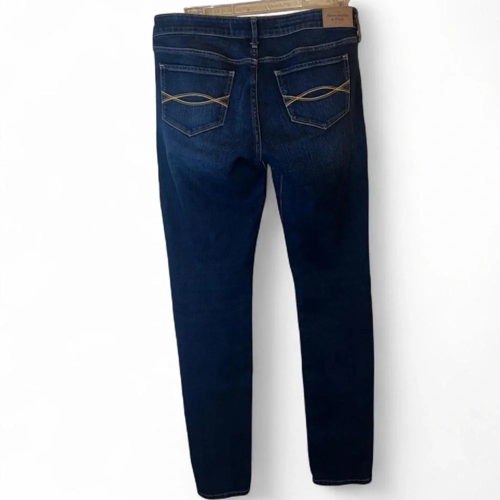 Abercrombie & Fitch Dark Wash Skinny Jeans Size 6R Stretch Denim - Picture 2 of 9